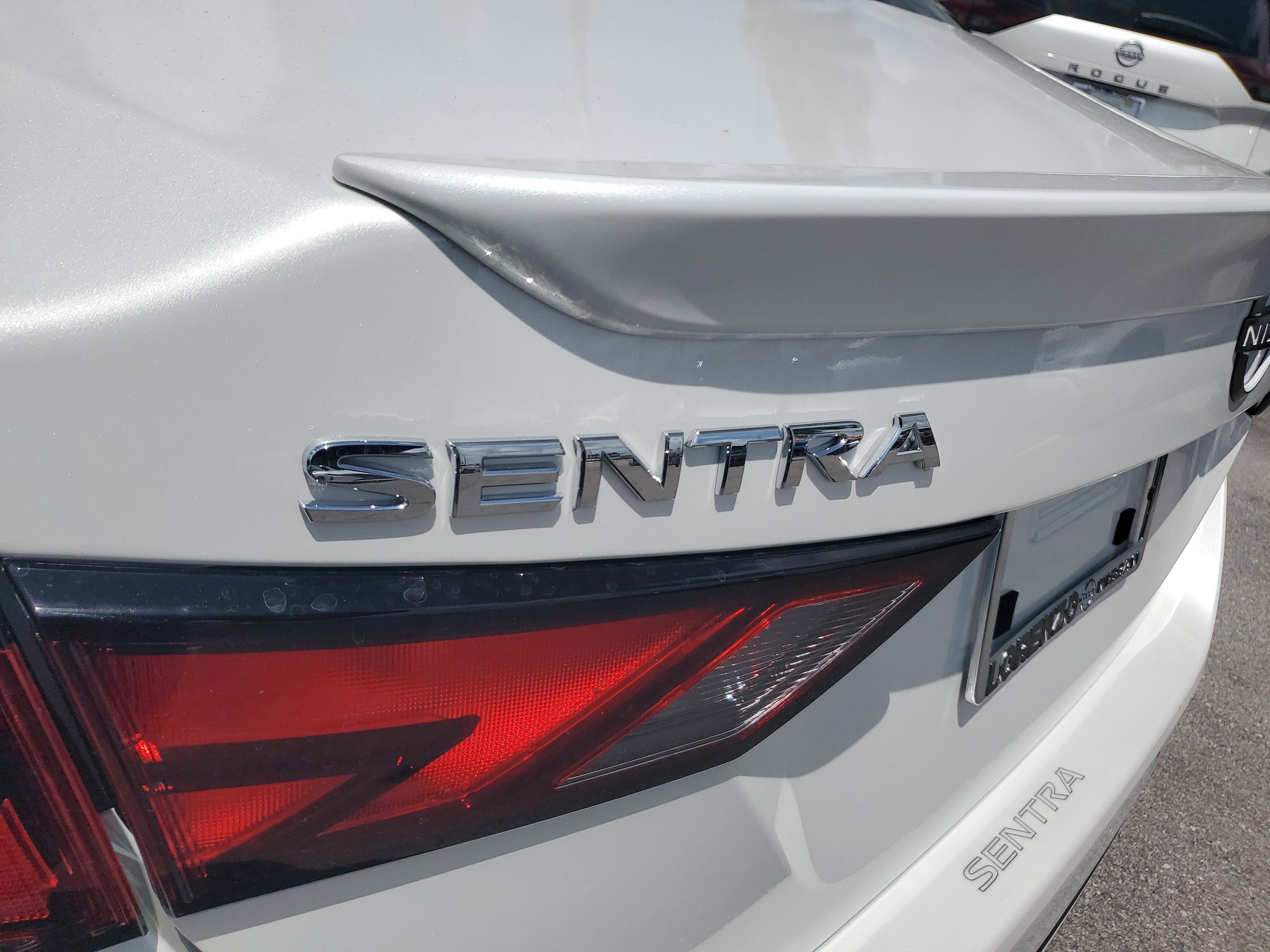 New 2025 Nissan Sentra SR w/ SR Premium Package FWD image 7