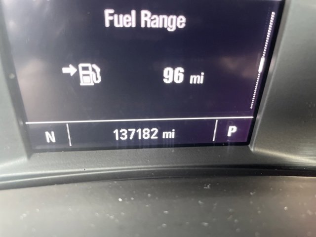 Used 2021 Chevrolet Equinox LS image 2