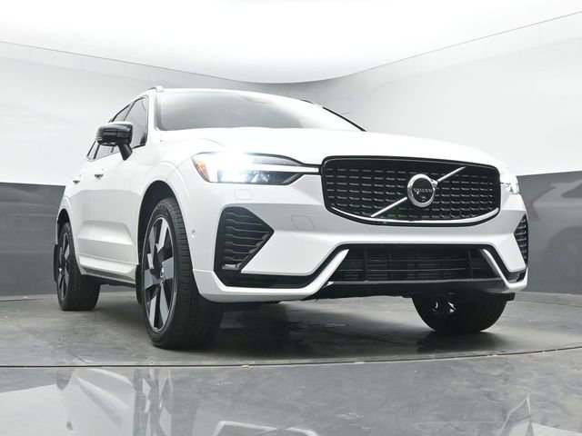 Used 2024 Volvo XC60 T8 Ultimate w/ Protection Package Premier AWD/4WD image 39
