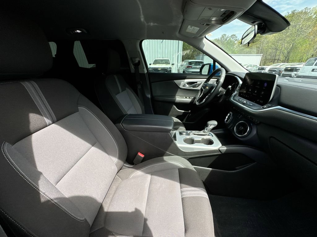Used 2024 Chevrolet Blazer LT w/ Driver Confidence Package image 31