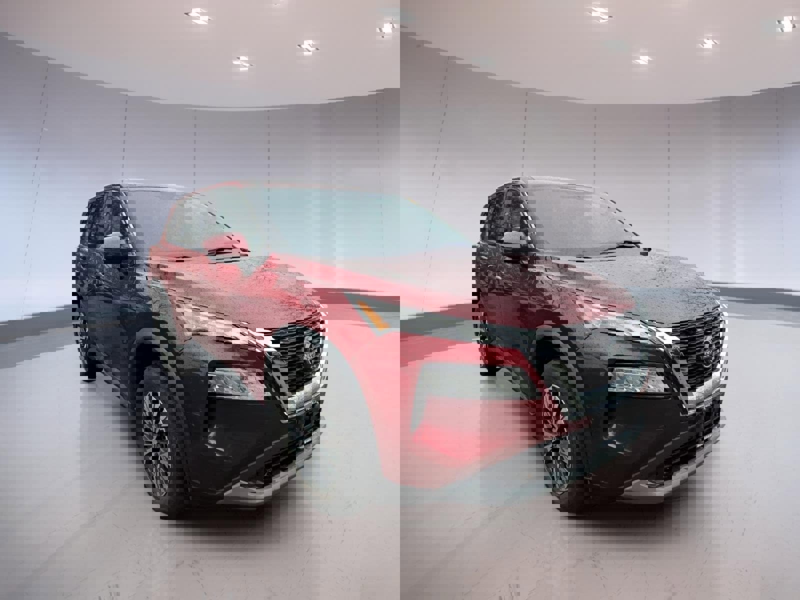 Used 2023 Nissan Rogue SV image 1