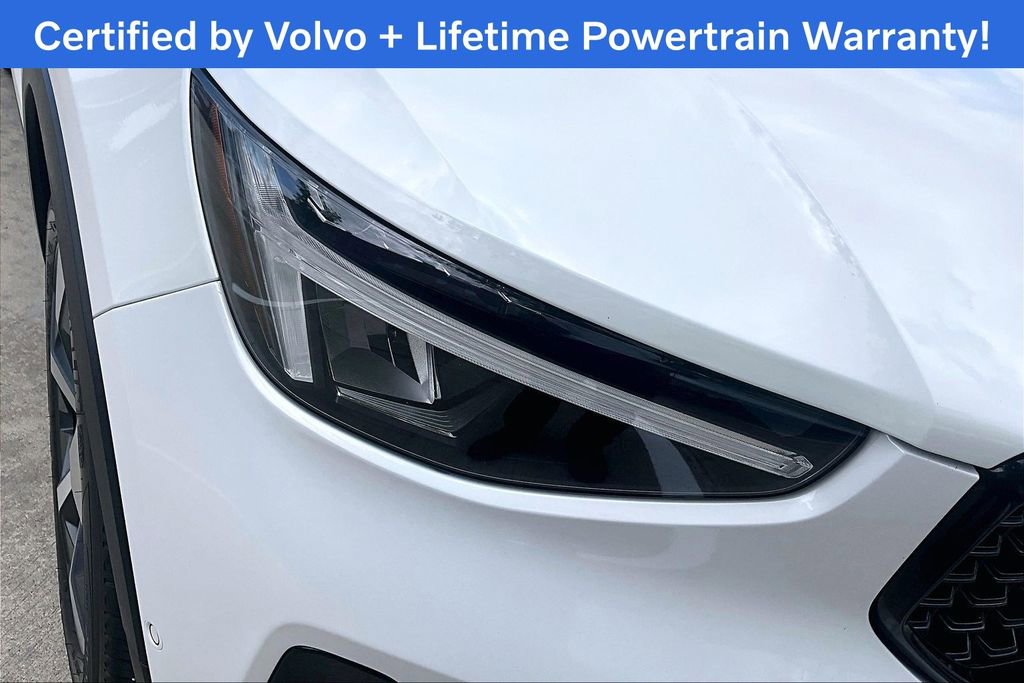 Used 2025 Volvo XC40 B5 Plus AWD/4WD image 39