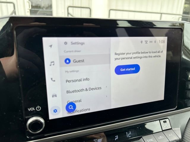 Used 2025 Toyota Camry SE image 28