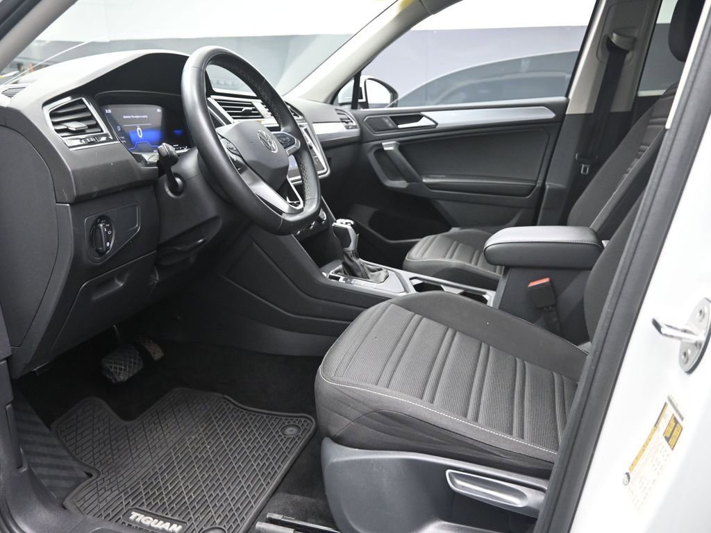 Used 2024 Volkswagen Tiguan S image 17