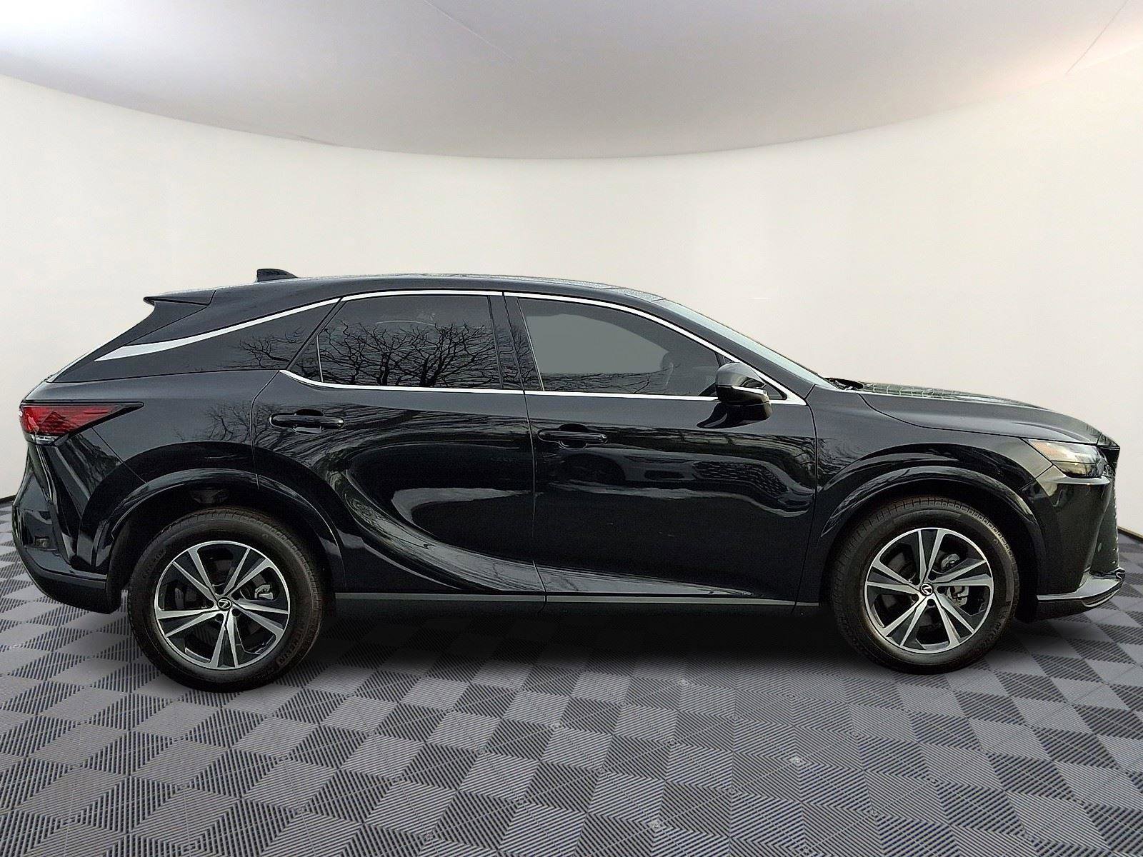 Used 2024 Lexus RX 350 FWD w/ Technology Package image 7