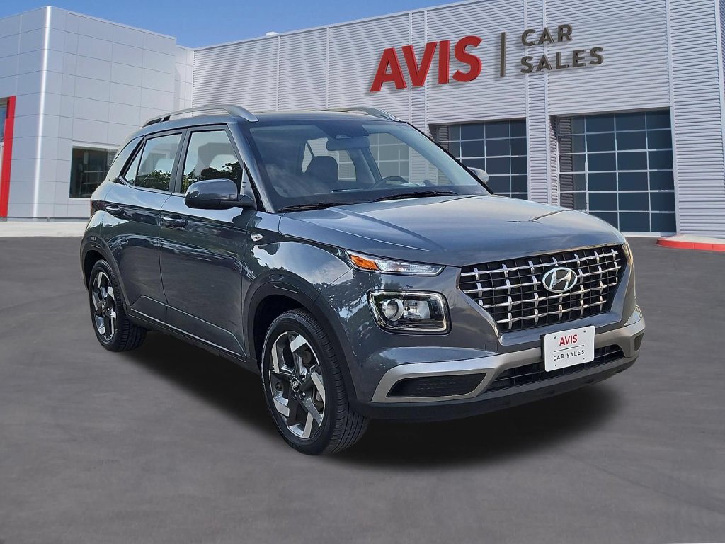 Used 2025 Hyundai Venue SEL FWD image 3