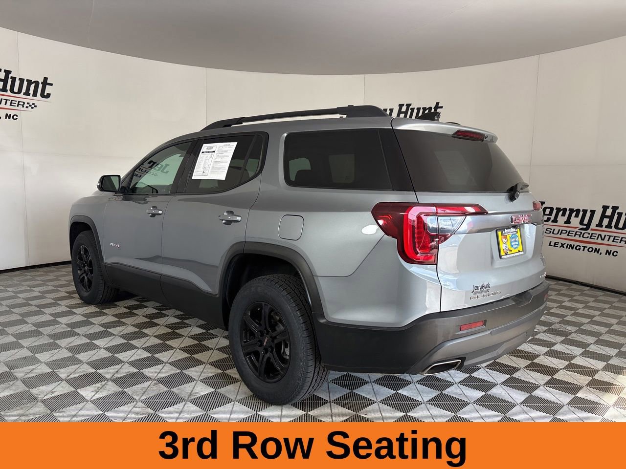 Used 2023 GMC Acadia AT4 w/ Technology Package AWD/4WD image 7