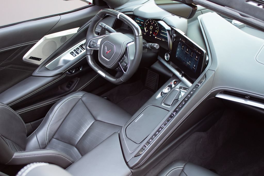 Used 2025 Chevrolet Corvette Z06 RWD image 13