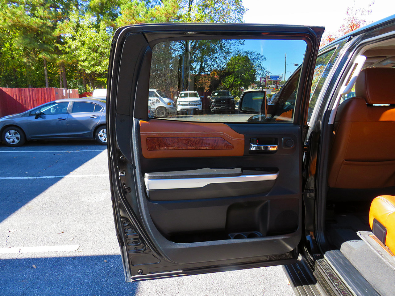 Used 2015 Toyota Tundra 1794 Edition image 30