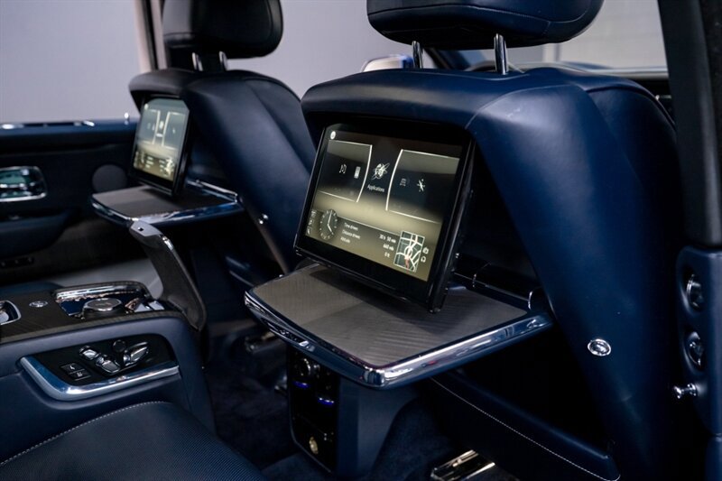 Used 2020 Rolls-Royce Cullinan AWD/4WD image 37