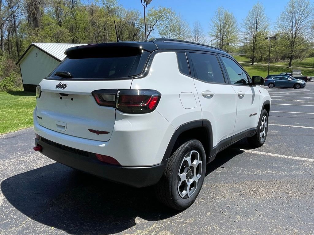 Used 2022 Jeep Compass Trailhawk w/ Trailhawk Elite Group AWD/4WD image 3