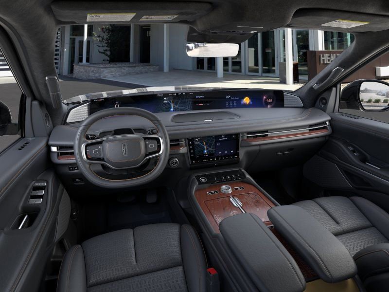 New 2026 Lincoln Navigator L Black Label AWD/4WD image 9