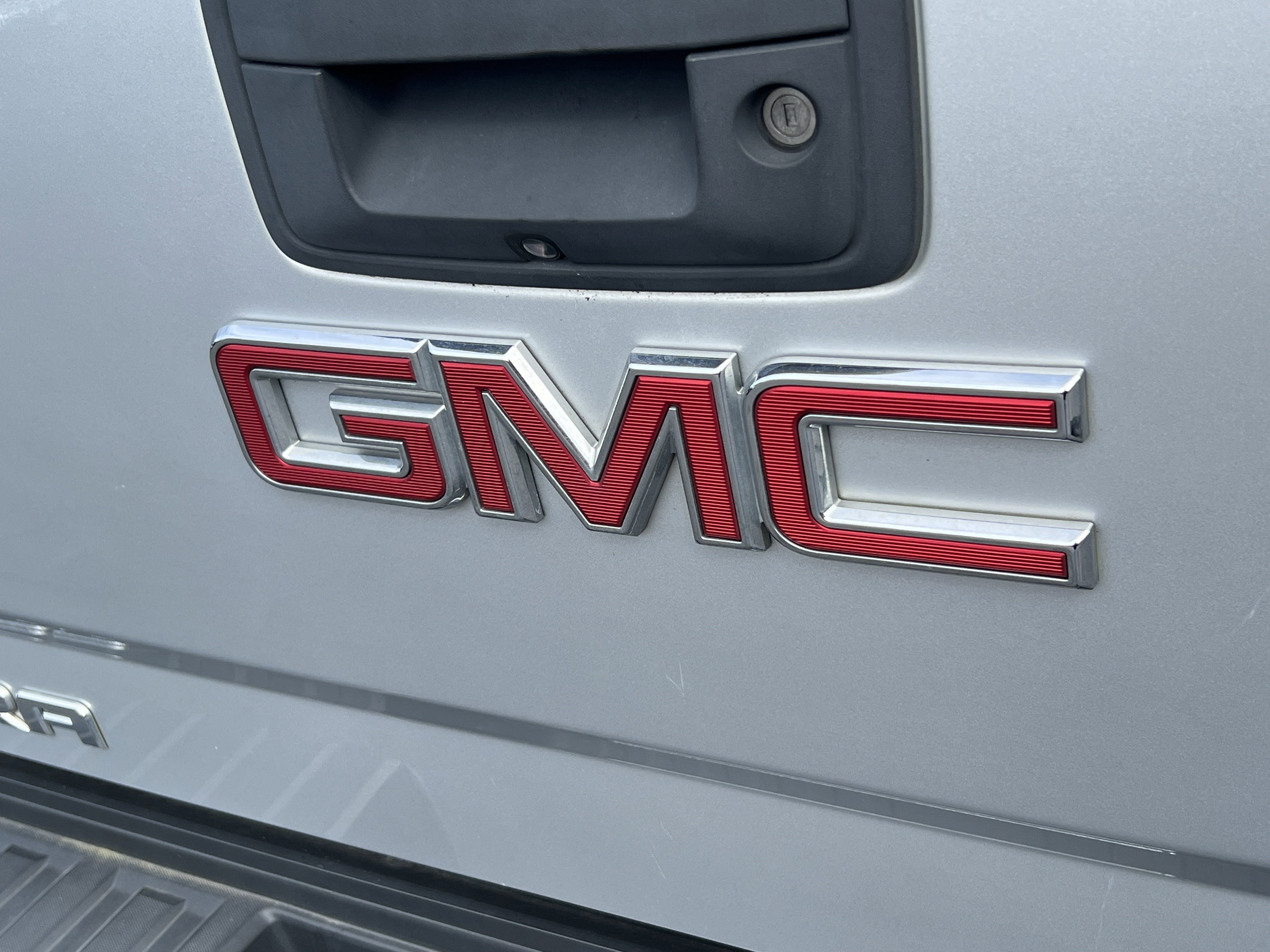 Used 2015 GMC Sierra 2500 Denali image 8