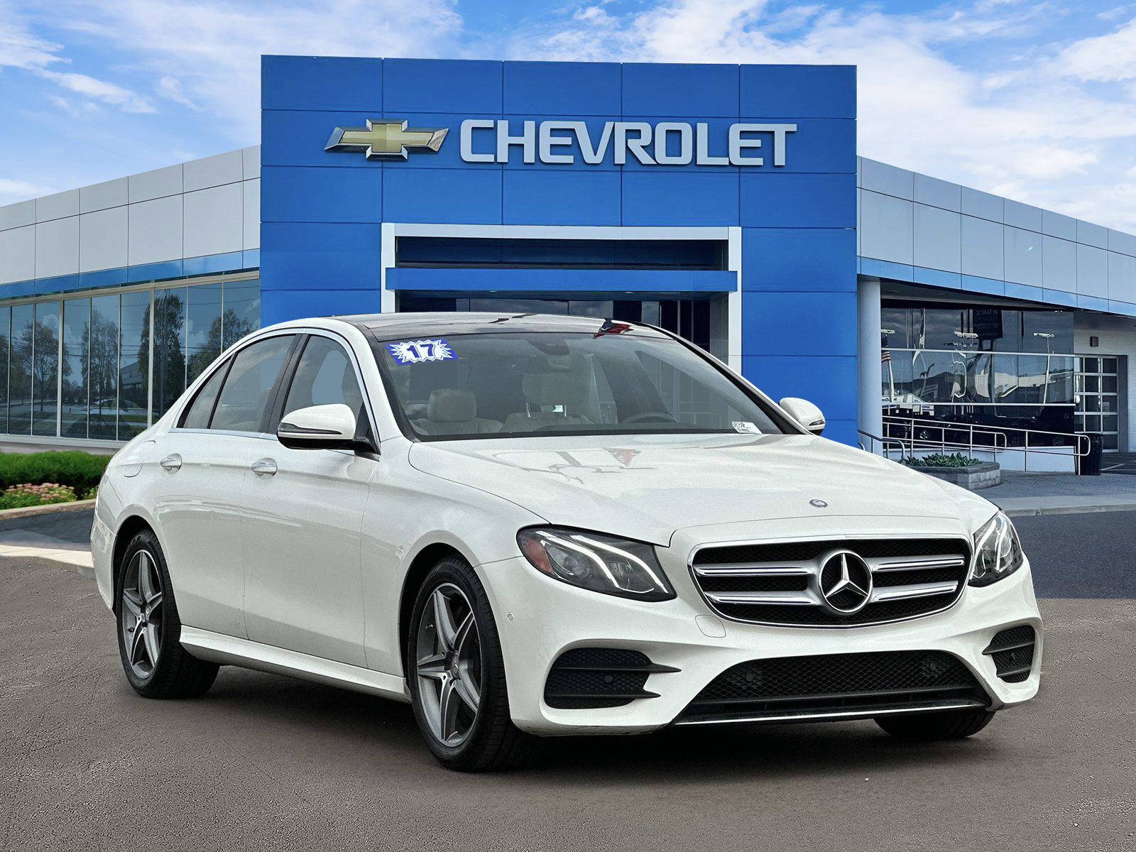 Used 2017 Mercedes-Benz E 300 4MATIC image 6