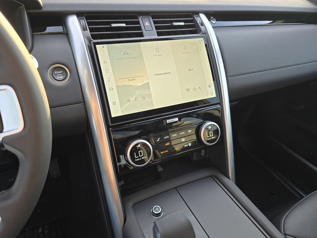 New 2026 Land Rover Discovery S AWD/4WD image 40