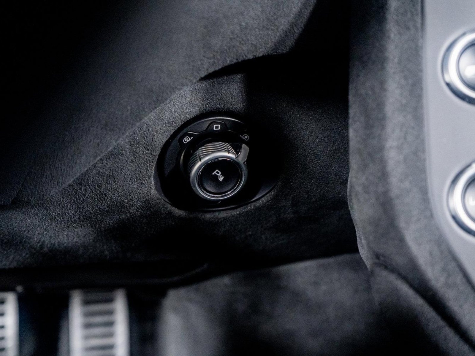 Used 2024 McLaren 750S Spider image 42