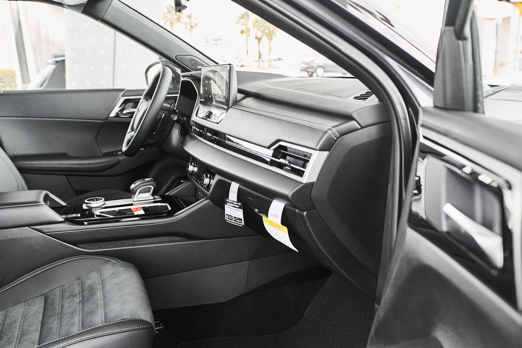 New 2026 Mitsubishi Outlander LE FWD image 10