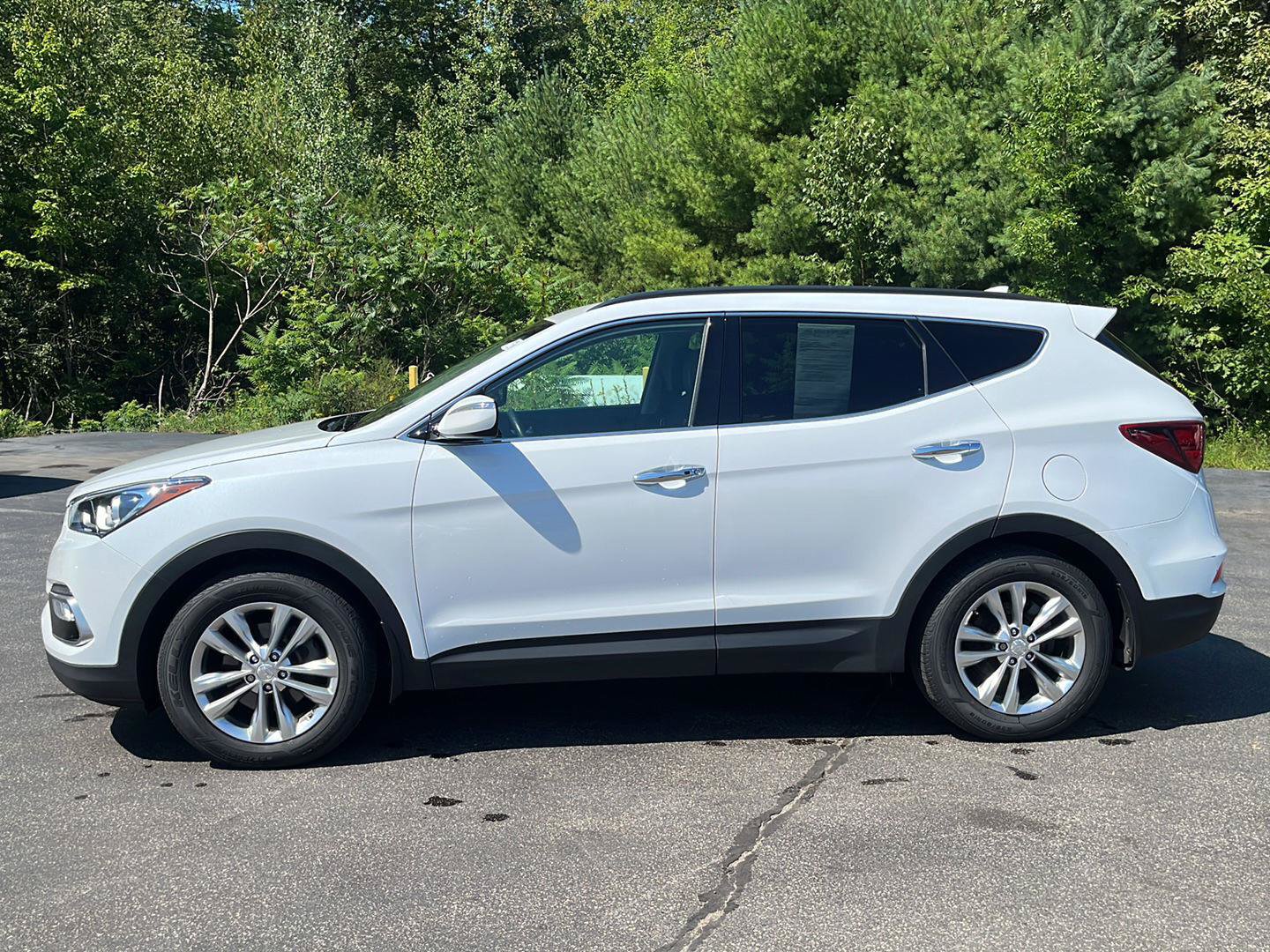 Used 2018 Hyundai Santa Fe Sport 2.0T AWD/4WD image 2
