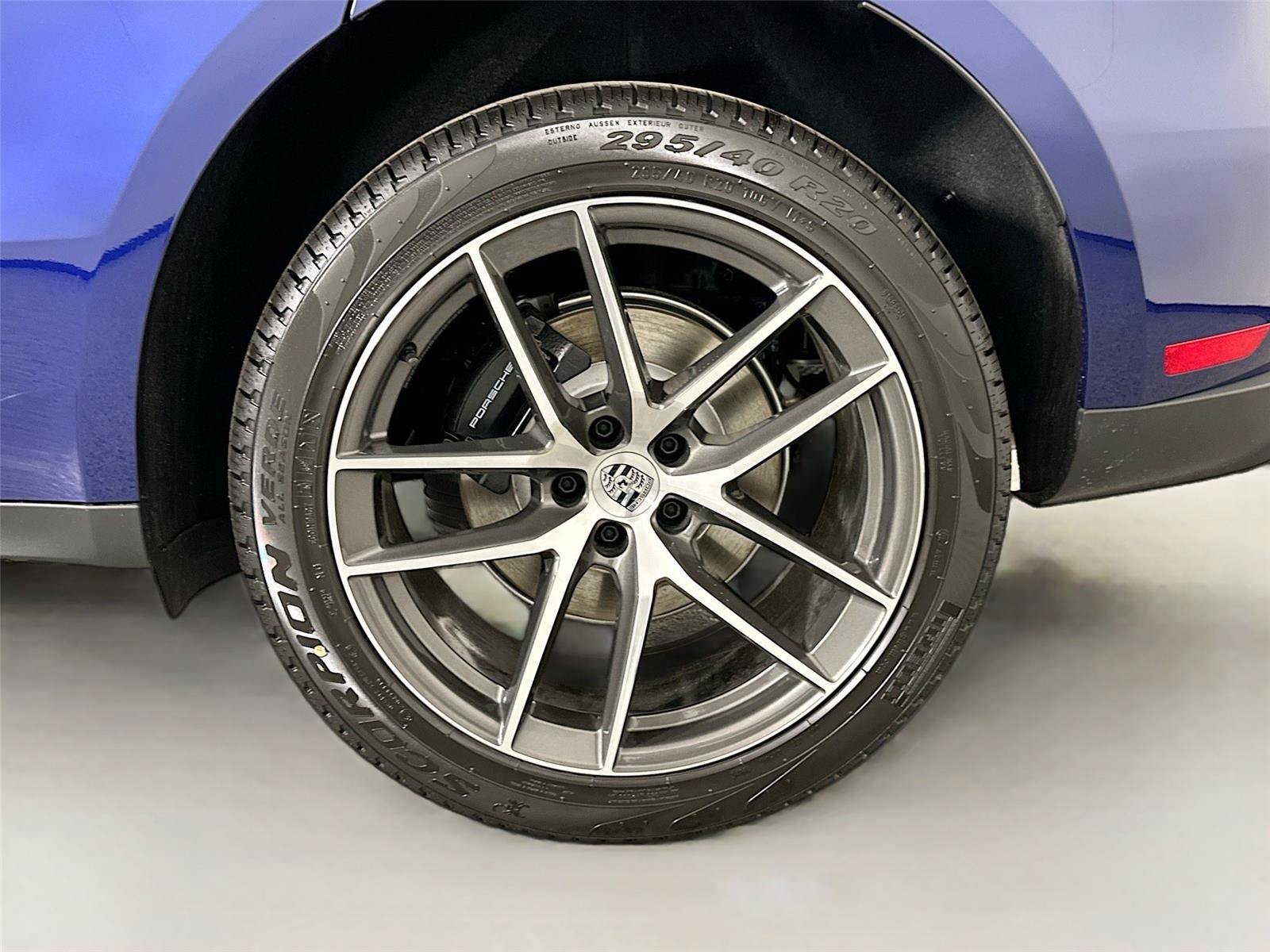 Certified 2026 Porsche Macan Turbo AWD/4WD image 12
