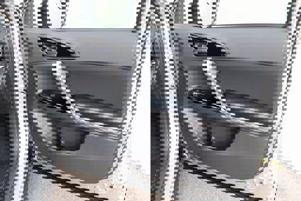 New 2026 Mitsubishi Eclipse Cross LE image 8