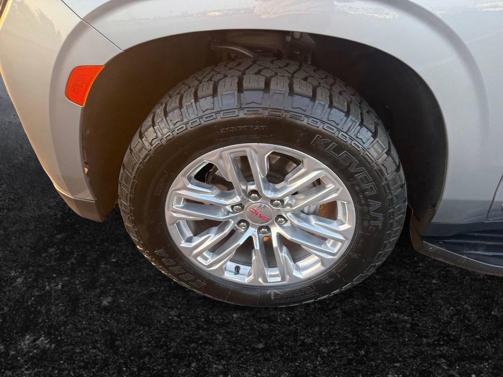 Certified 2023 GMC Yukon XL SLT image 9