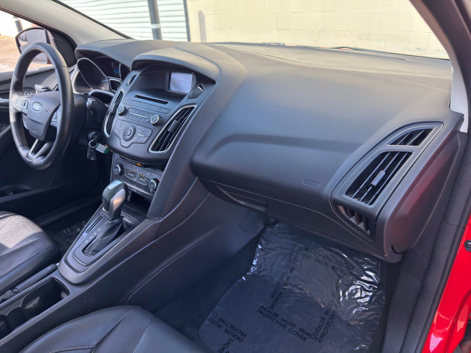 Used 2016 Ford Focus SE w/ Equipment Group 201A FWD image 13