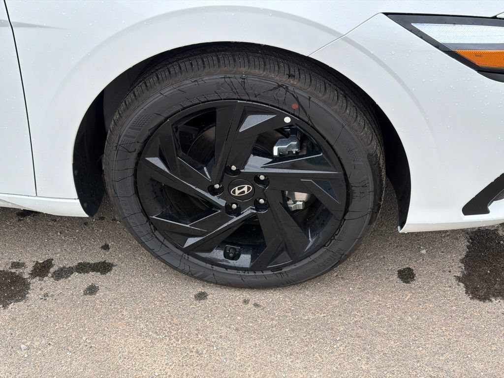New 2026 Hyundai Elantra Sport FWD image 13