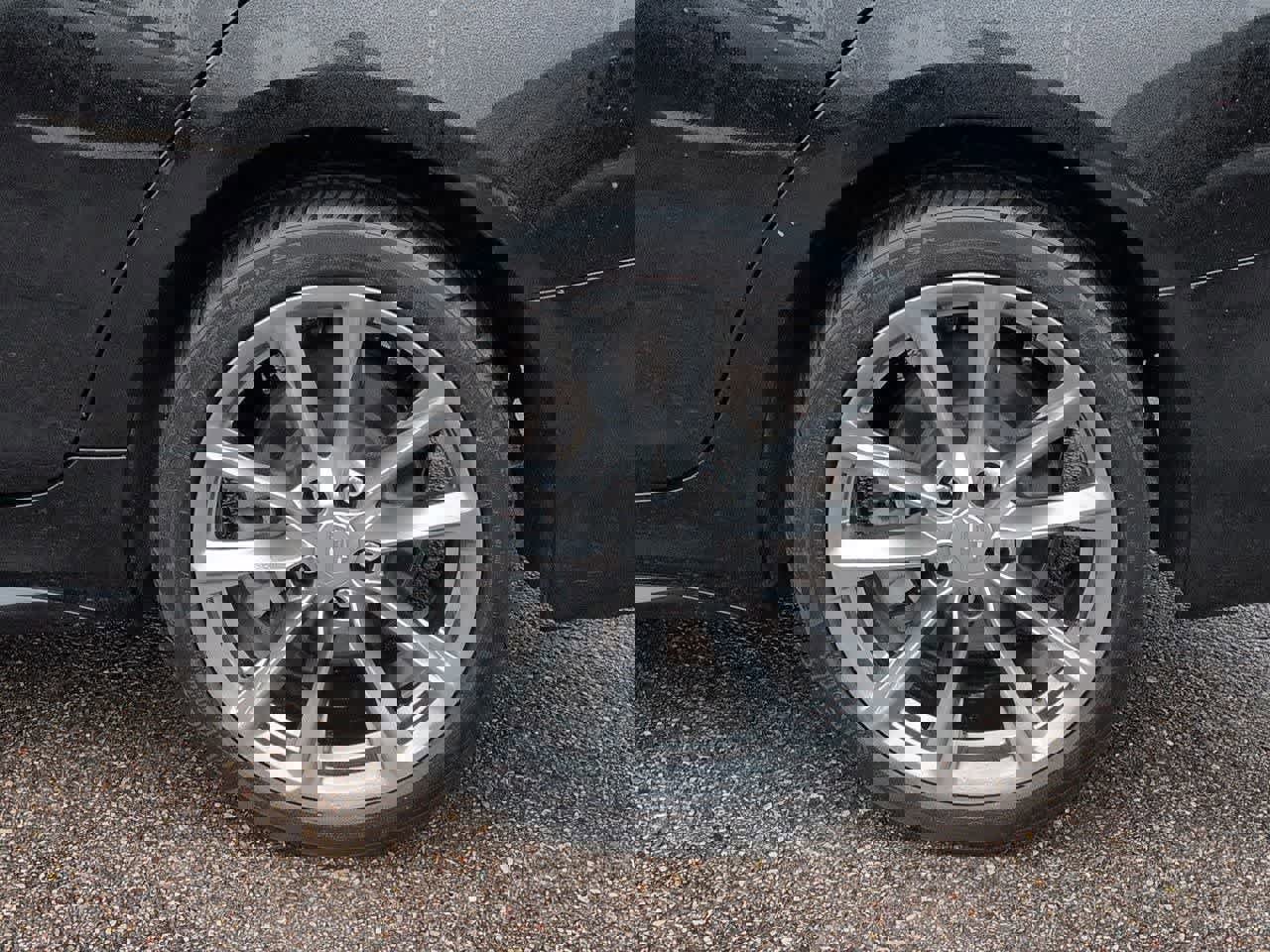 Used 2024 Cadillac CT4 Sport w/ Technology Package image 13