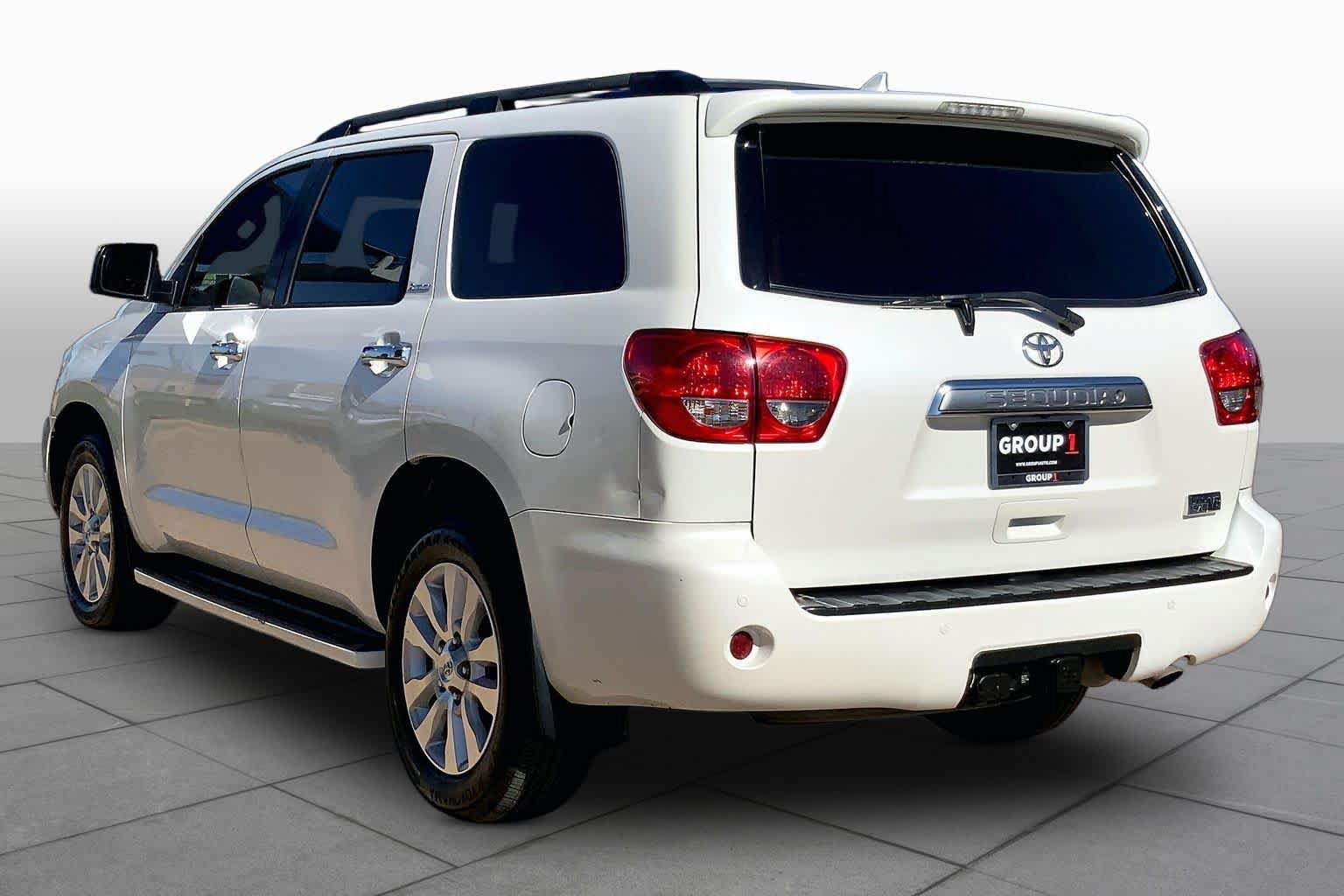 Used 2017 Toyota Sequoia Platinum RWD image 12