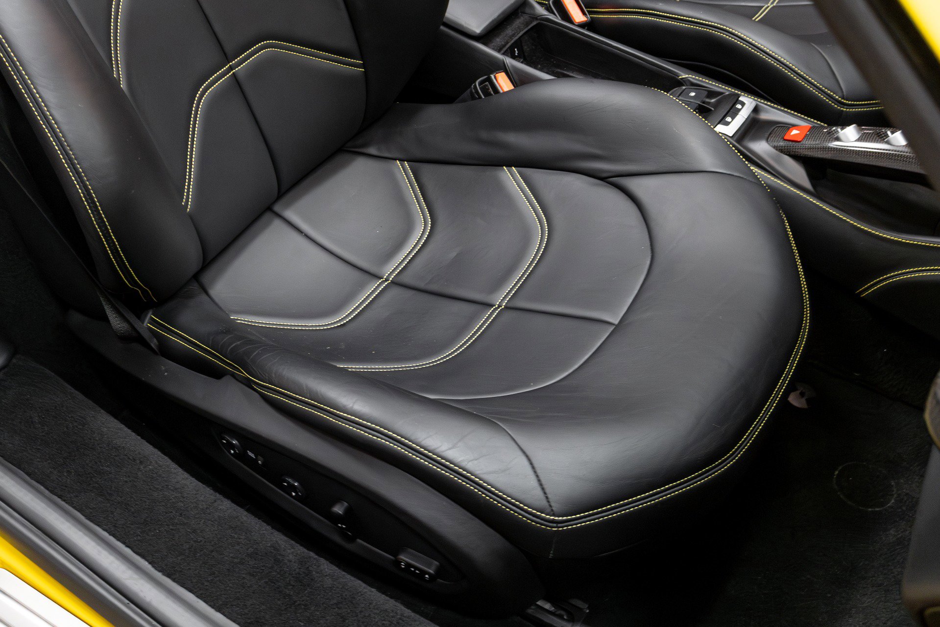 Used 2017 Ferrari 488 Spider image 27