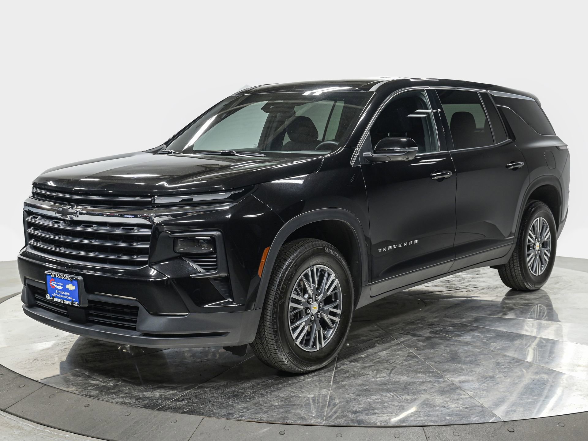 Used 2024 Chevrolet Traverse LS