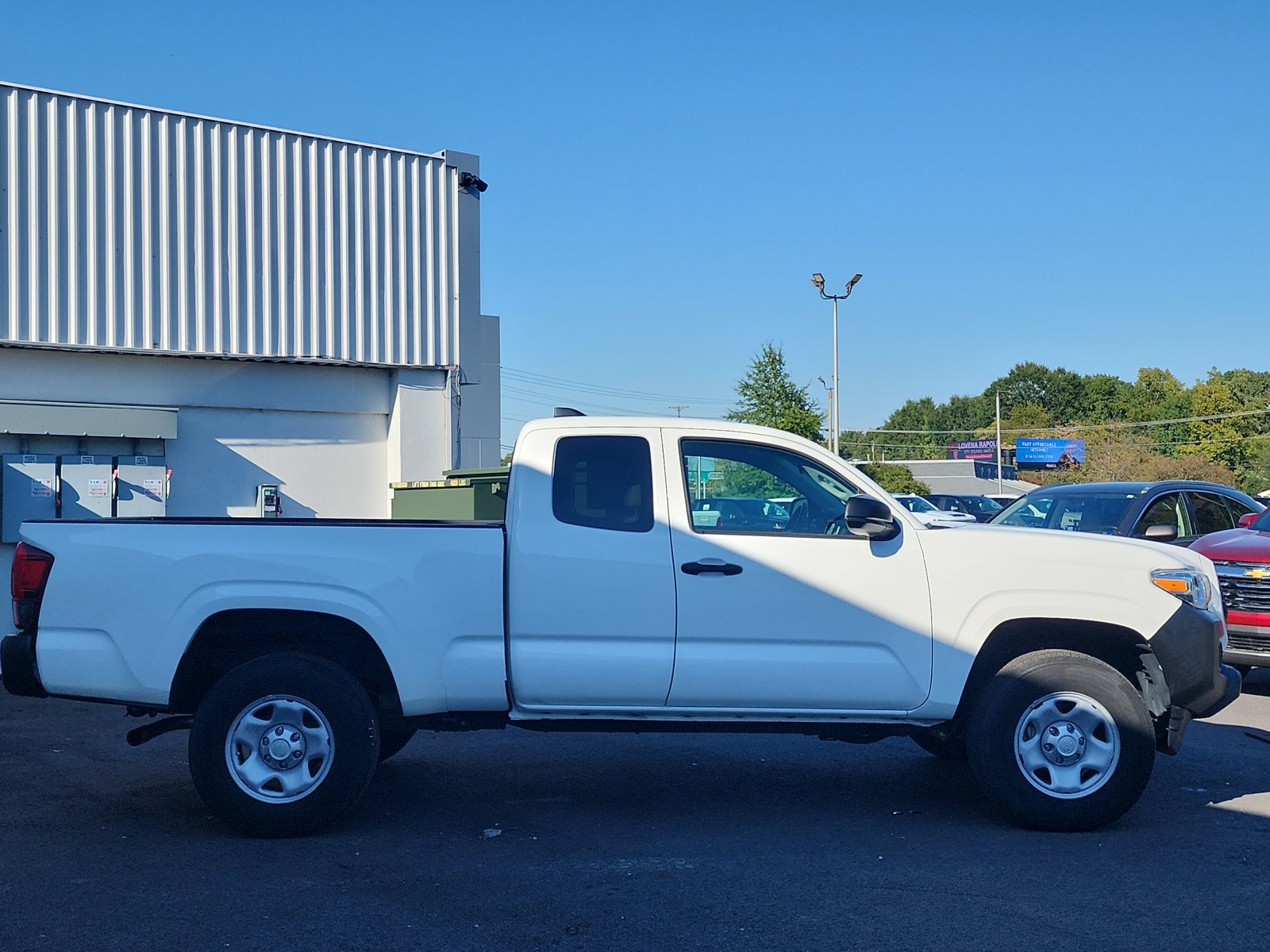 Used 2023 Toyota Tacoma SR RWD image 6