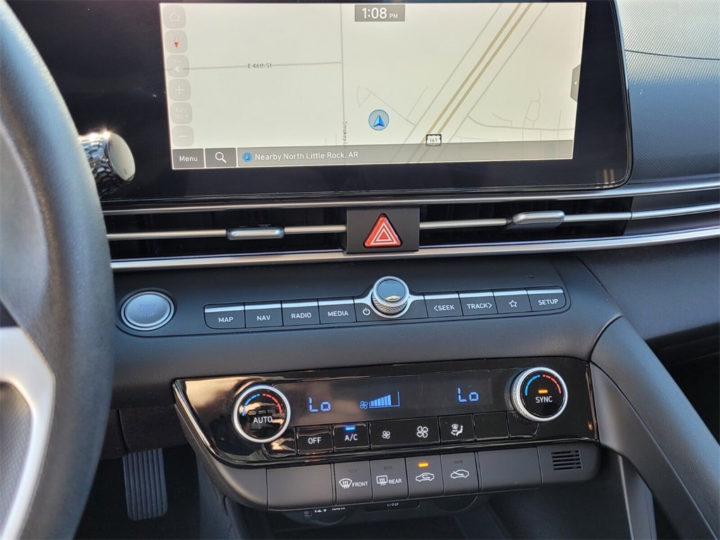 Used 2024 Hyundai Elantra SEL image 15