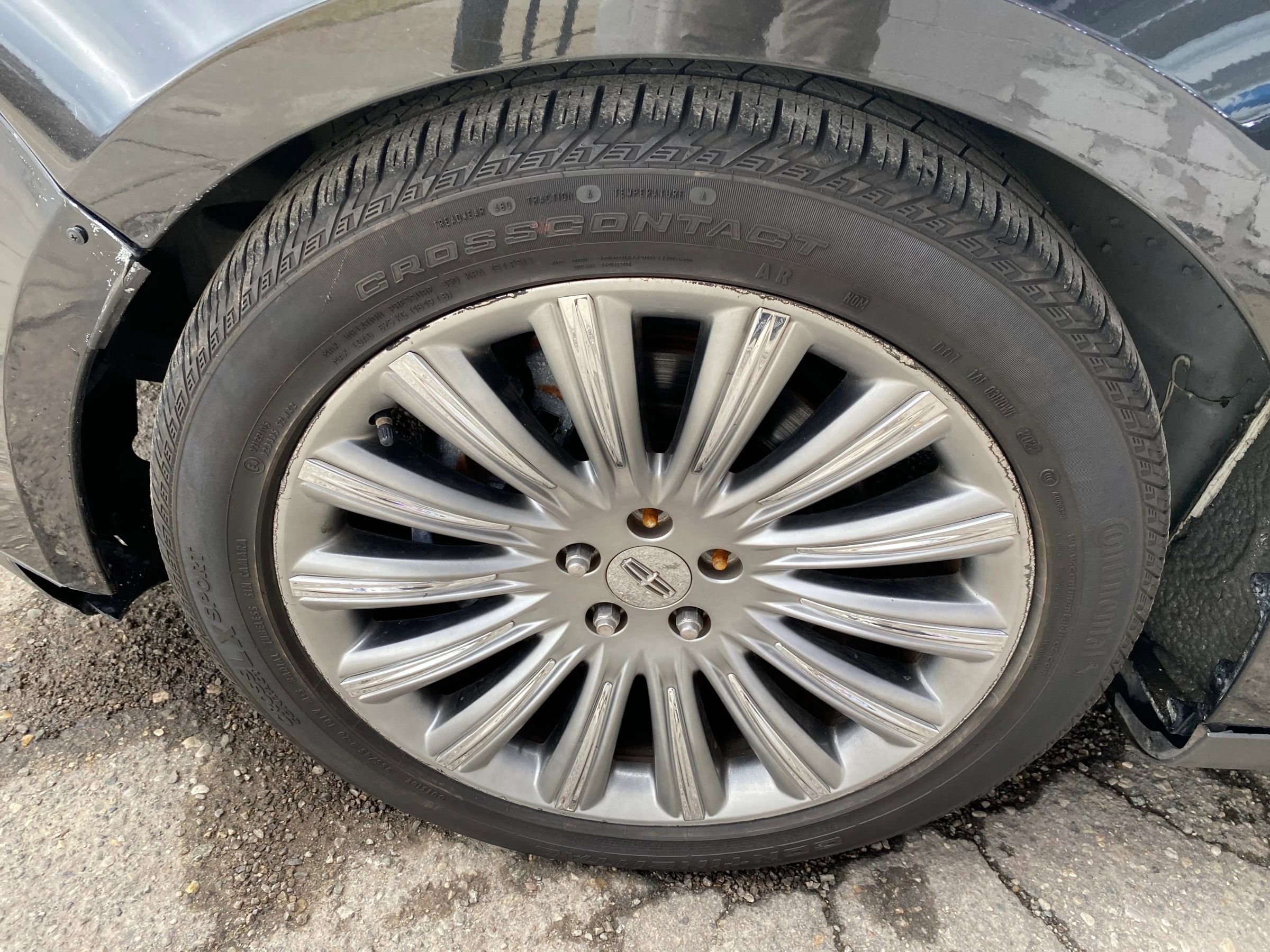 Used 2015 Lincoln MKS AWD w/ Equipment Group 101A image 26