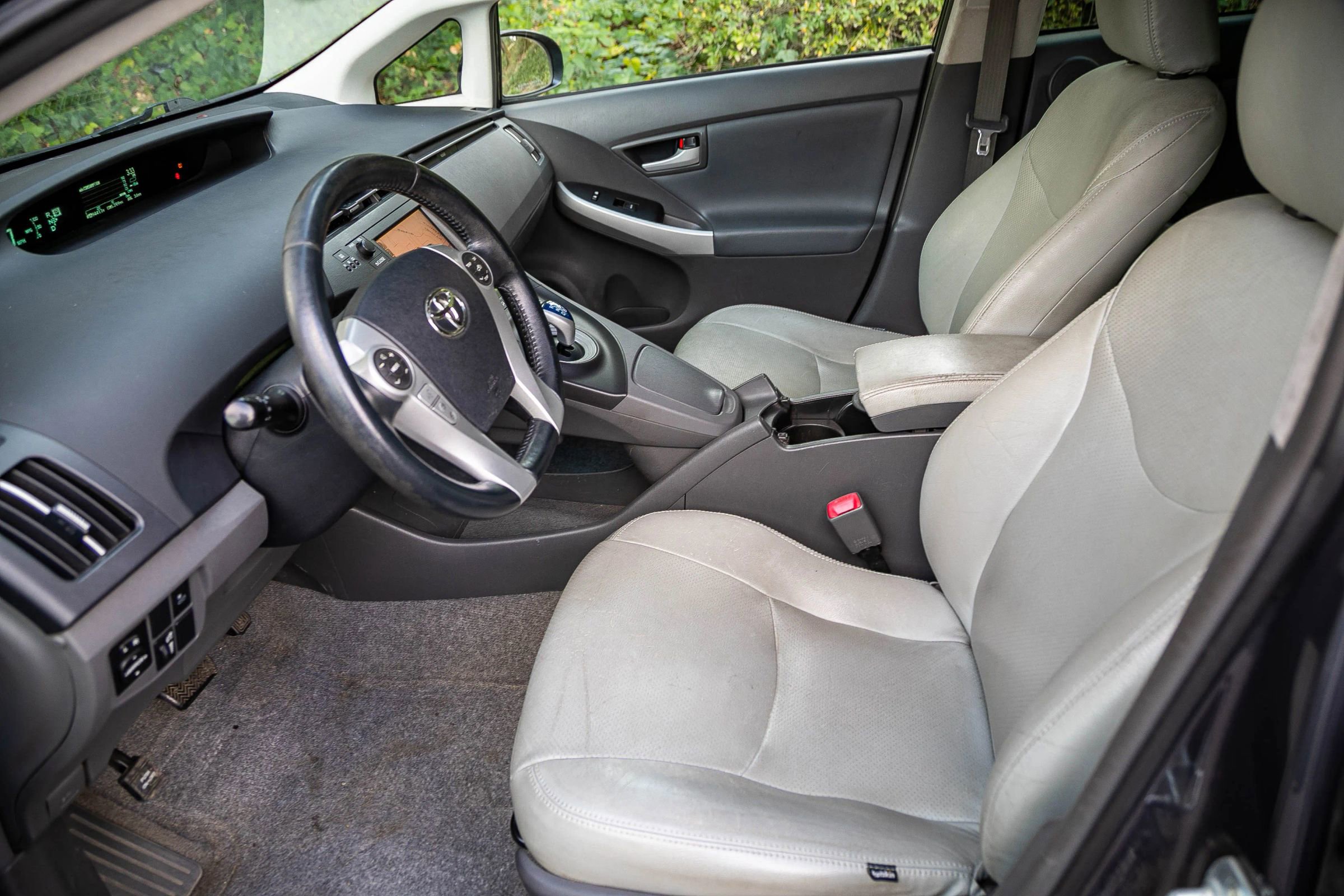 Used 2011 Toyota Prius Four w/ Solar Roof Pkg image 24