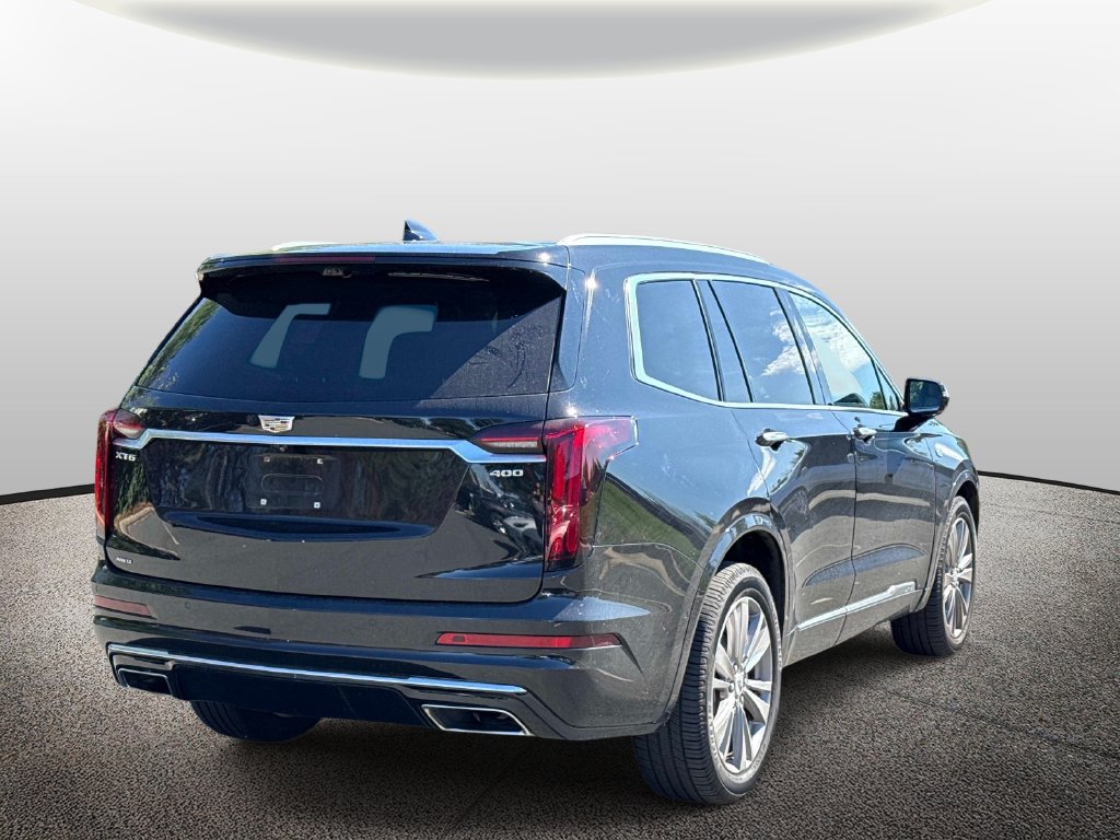 Used 2023 Cadillac XT6 Premium Luxury w/ Technology Package AWD/4WD image 2