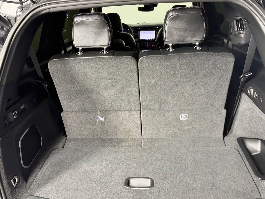 Used 2023 Jeep Grand Cherokee L Overland RWD image 32