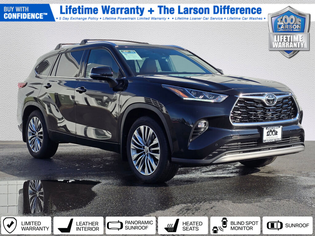 Used 2024 Toyota Highlander Platinum image 1