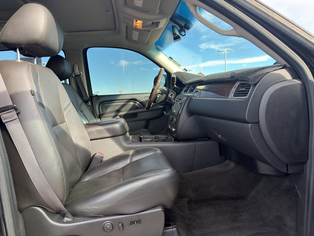 Used 2013 GMC Sierra 2500 Denali w/ Suspension Package, Off-Road image 12