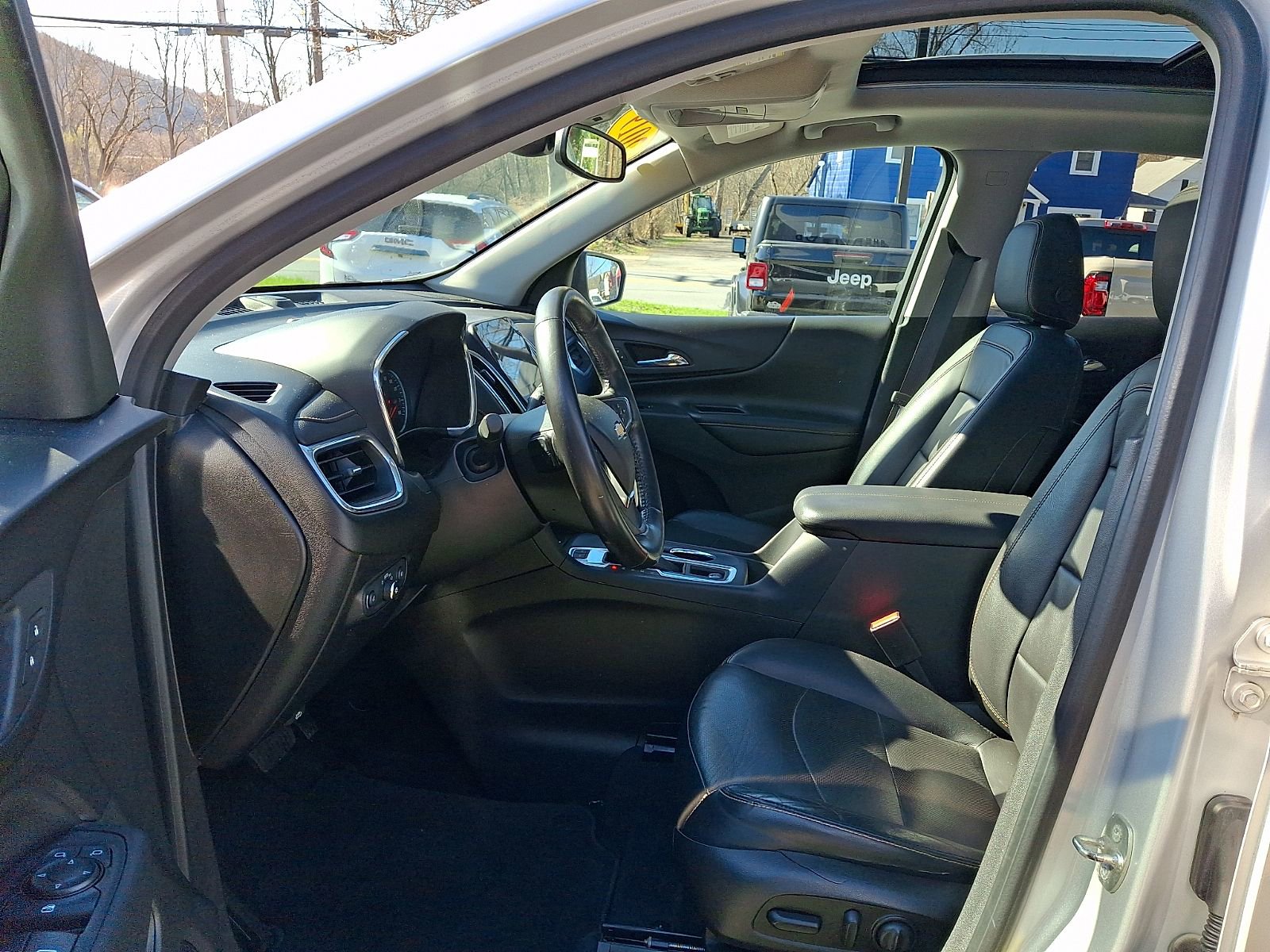 Used 2019 Chevrolet Equinox Premier image 13