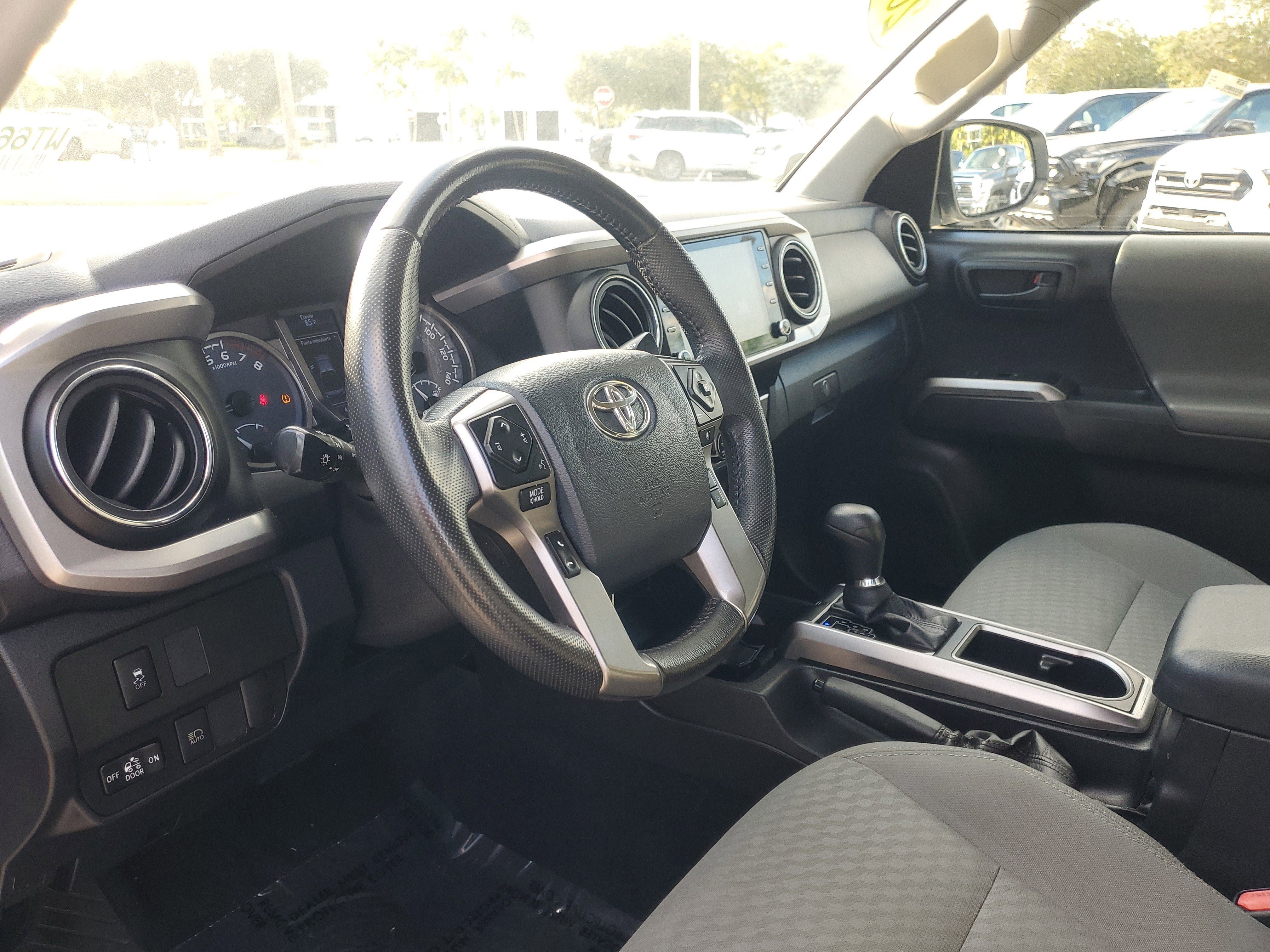 Used 2020 Toyota Tacoma SR5 image 16