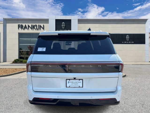 New 2027 Lincoln Navigator L Reserve AWD/4WD image 6