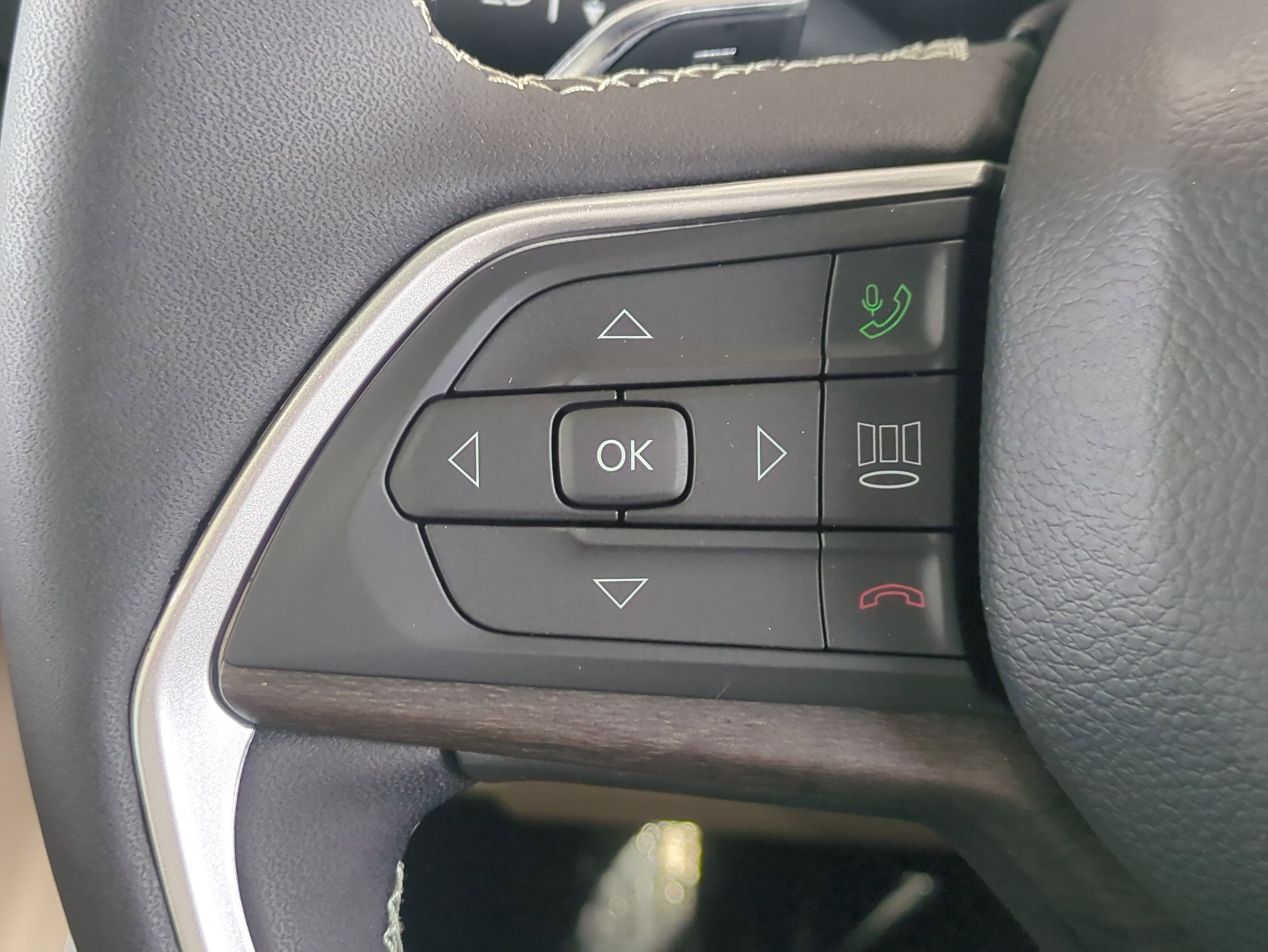 New 2026 Jeep Grand Cherokee L Limited RWD image 27