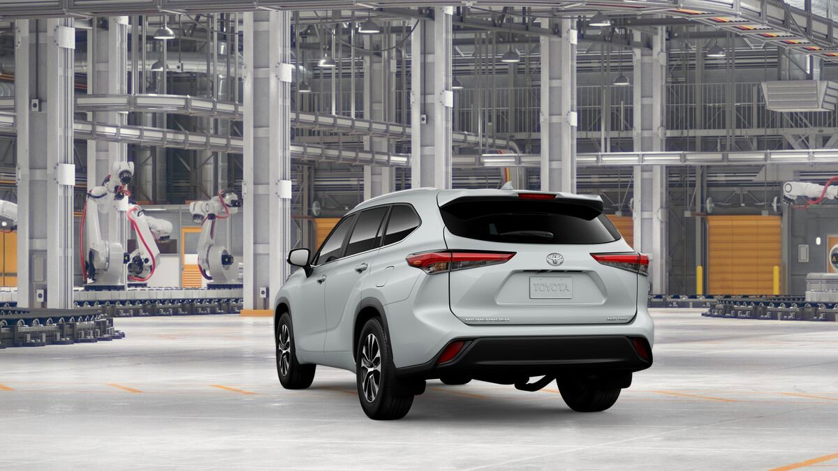 New 2026 Toyota Highlander XLE image 8