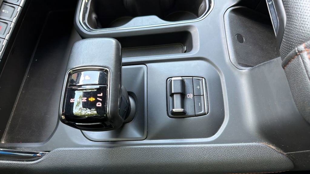 Used 2023 GMC Sierra 1500 AT4 w/ AT4 Premium Package AWD/4WD image 16