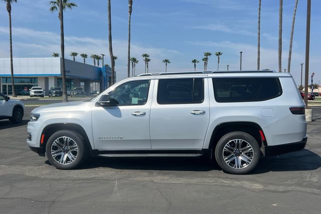 Used 2024 Jeep Wagoneer L Series II w/ Flexible Seating Group image 7