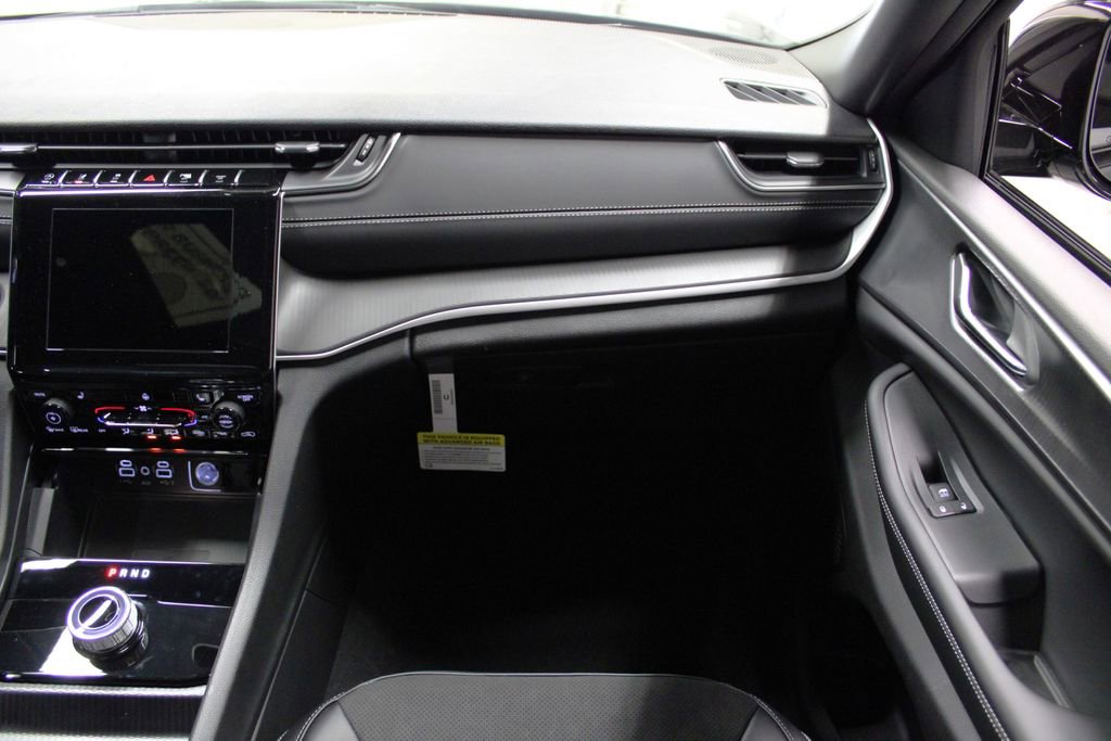 New 2025 Jeep Grand Cherokee Laredo image 31