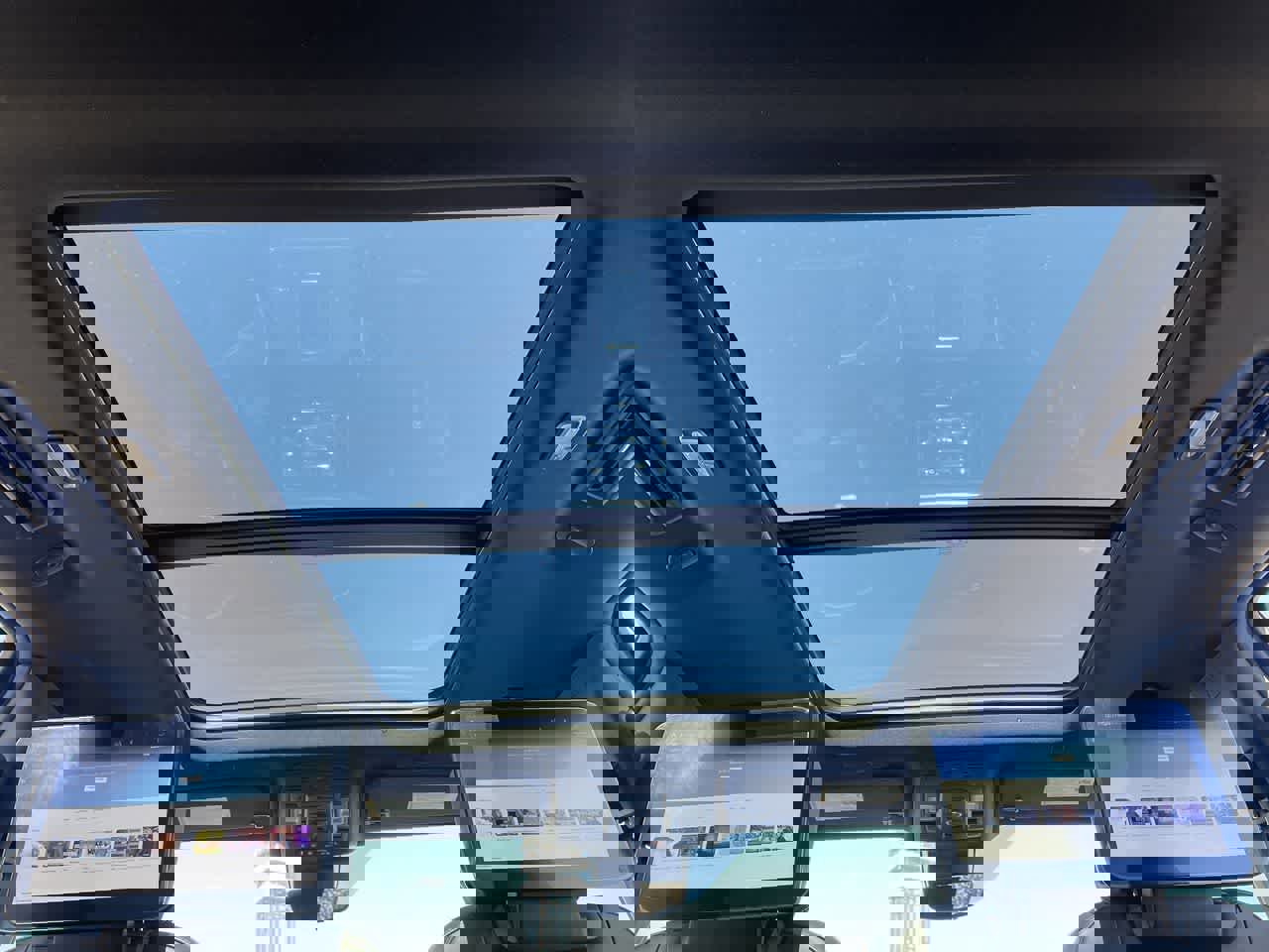 Used 2024 GMC Yukon Denali Ultimate image 22