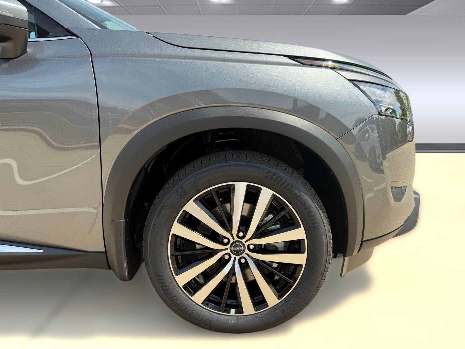 New 2025 Nissan Pathfinder Platinum image 10