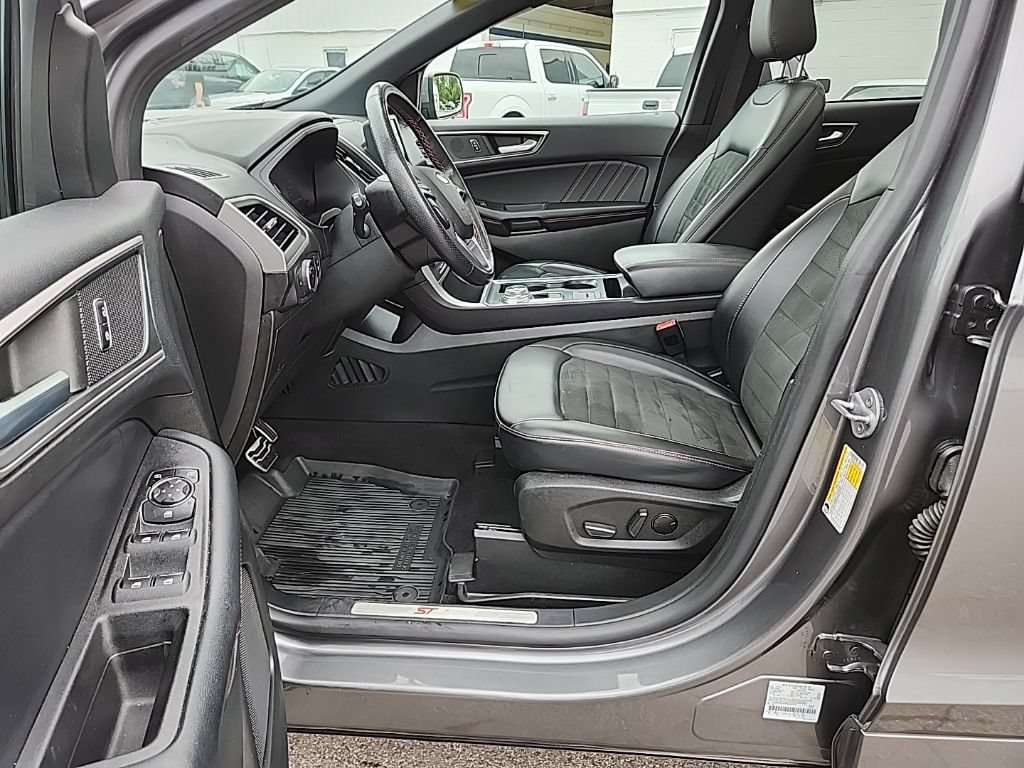 Used 2023 Ford Edge ST-Line AWD/4WD image 30